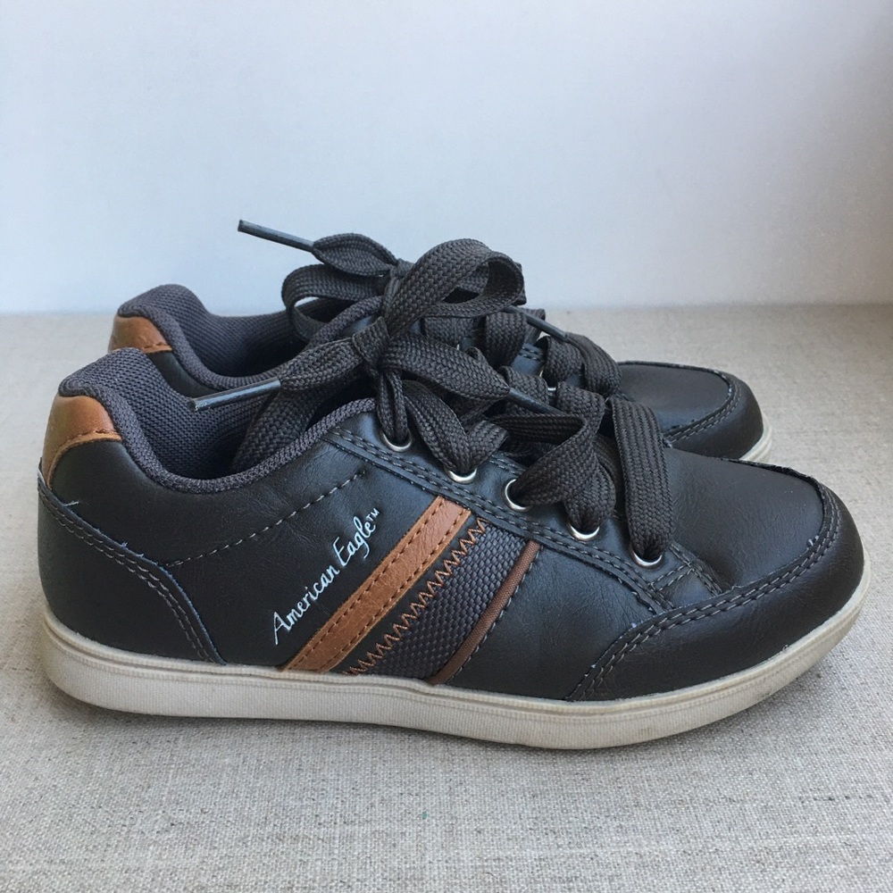 American Eagle Boy US 12 EU 30 Black Brown Sneaker